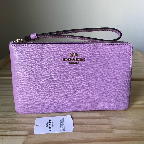 Coach Handbags - Coach large wristlet🎈🎈